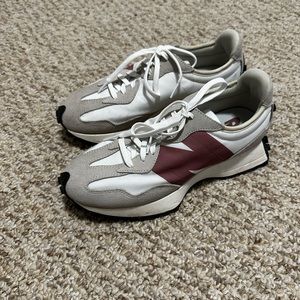 New Balance 327 Sneakers